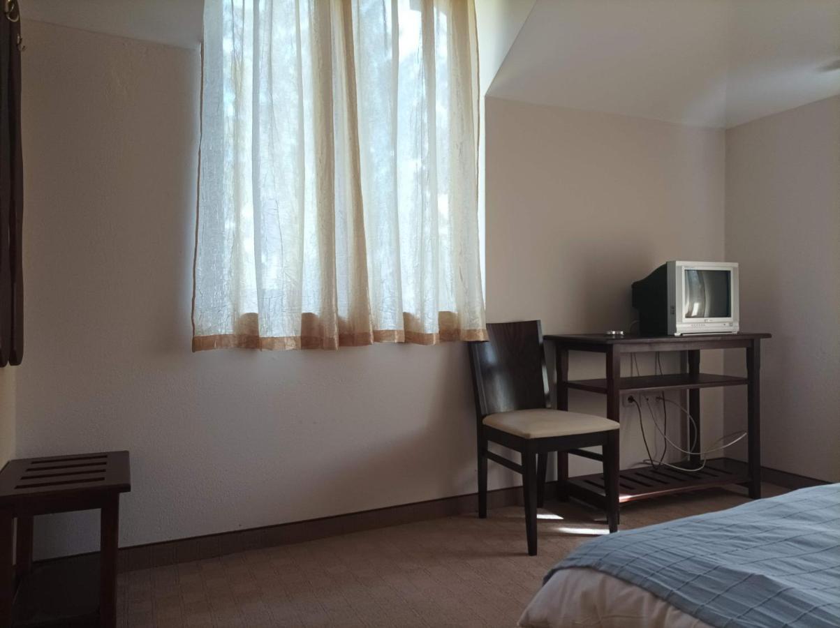 Конна База И Къща За Гости Дворене Razlog Extérieur photo