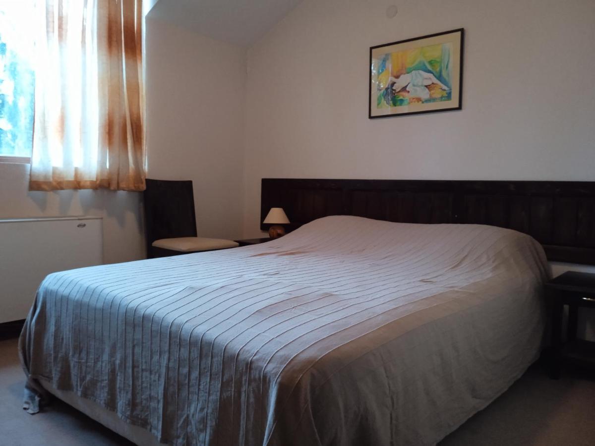 Конна База И Къща За Гости Дворене Razlog Extérieur photo